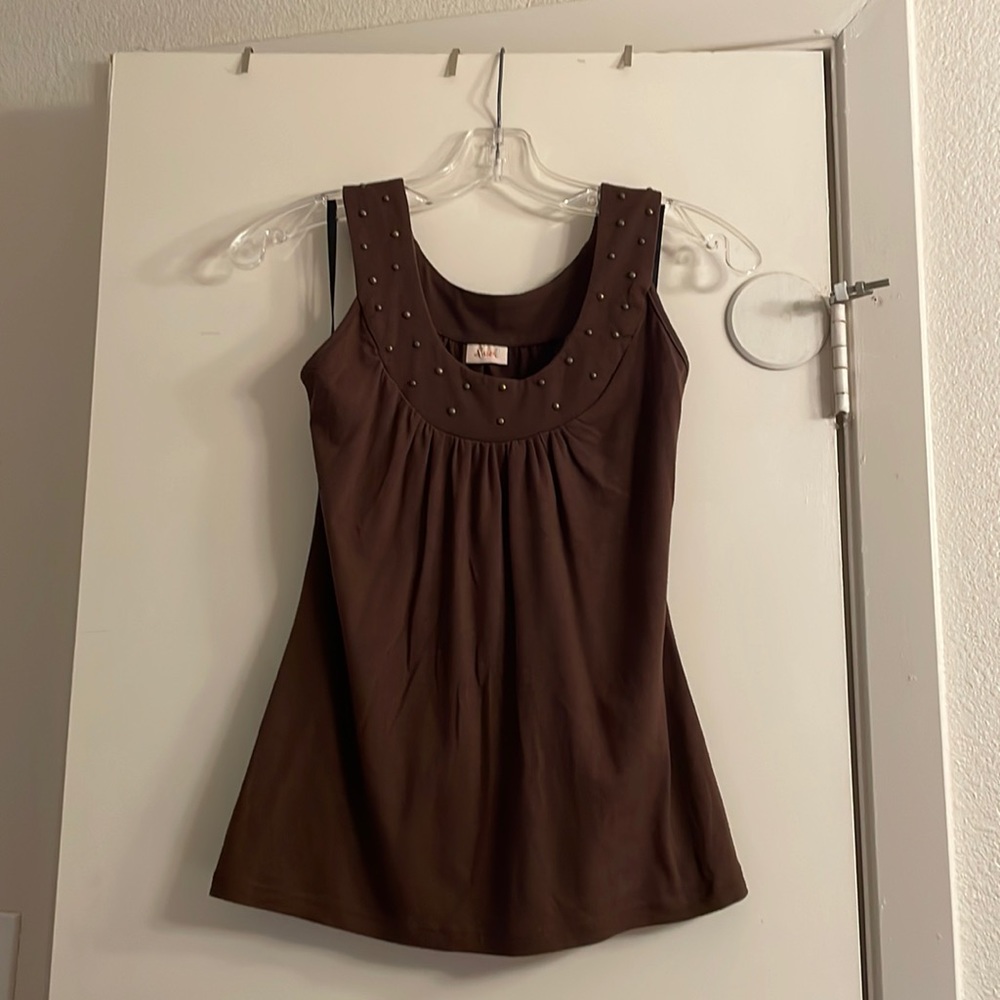Brown tank with gold studs